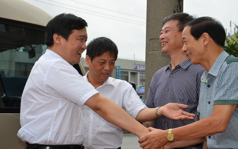 2012年8月,嘉興市委書(shū)記、人大主任李衛寧一行蒞臨公司視察指導