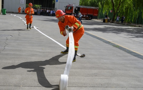 “增干勁 保供應 為民生” 慶祝新中國成立70周年系列報道 --- 演習備戰 創(chuàng  )建平安